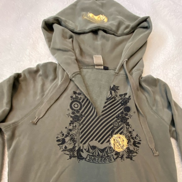 Volcom Hoodie - Picture 2 of 7